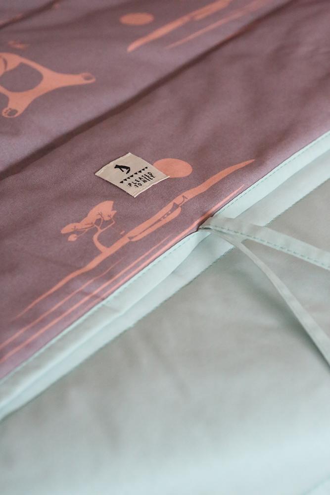 The Great Adventure bedspread, taupe, M